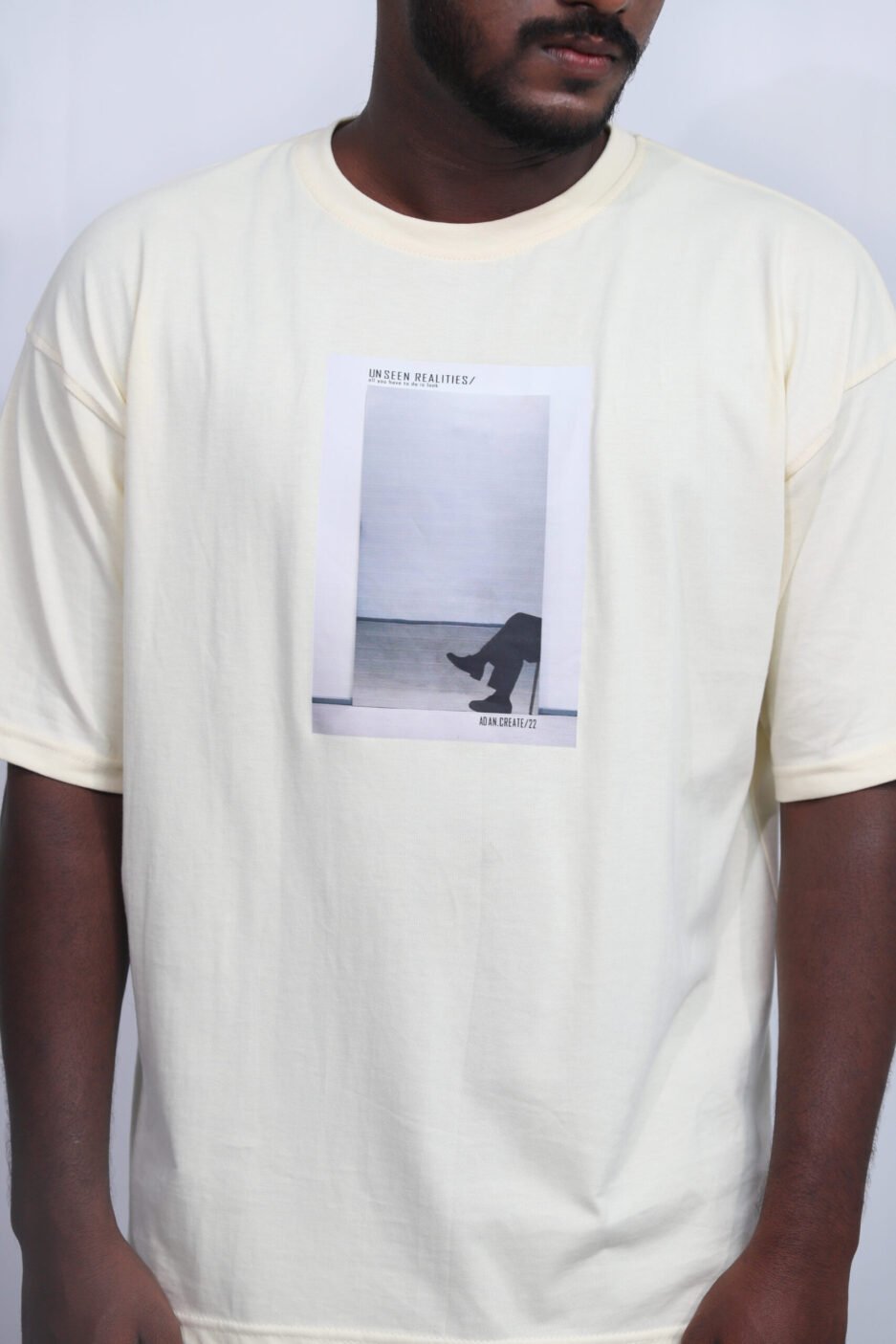 OVERSIZED T-SHIRT WITH MINIMAL PRINT - Image 5