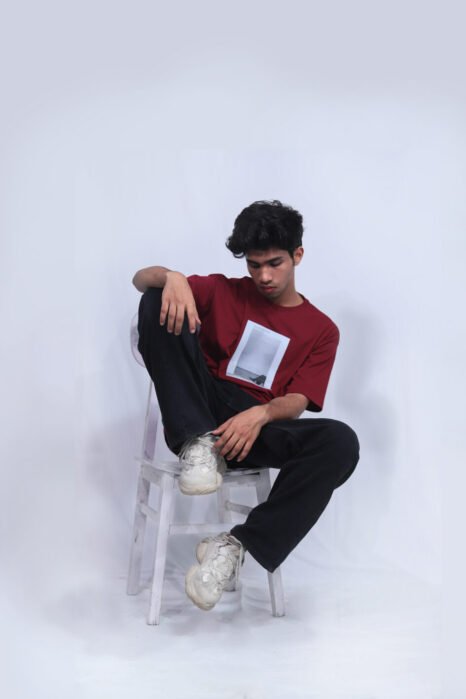 OVERSIZED T-SHIRT WITH MINIMAL PRINT
