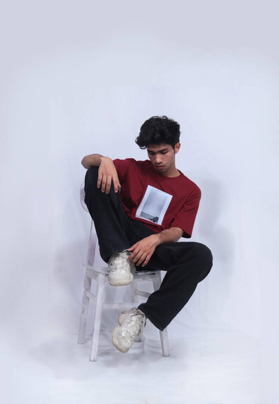 OVERSIZED T-SHIRT WITH MINIMAL PRINT
